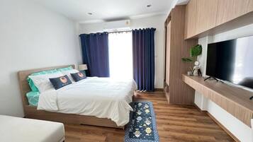 Estúdio, 1 cama Queen e sofá-cama, para não fumantes | Quartos à prova de som, Wi-Fi de cortesia, roupa de cama