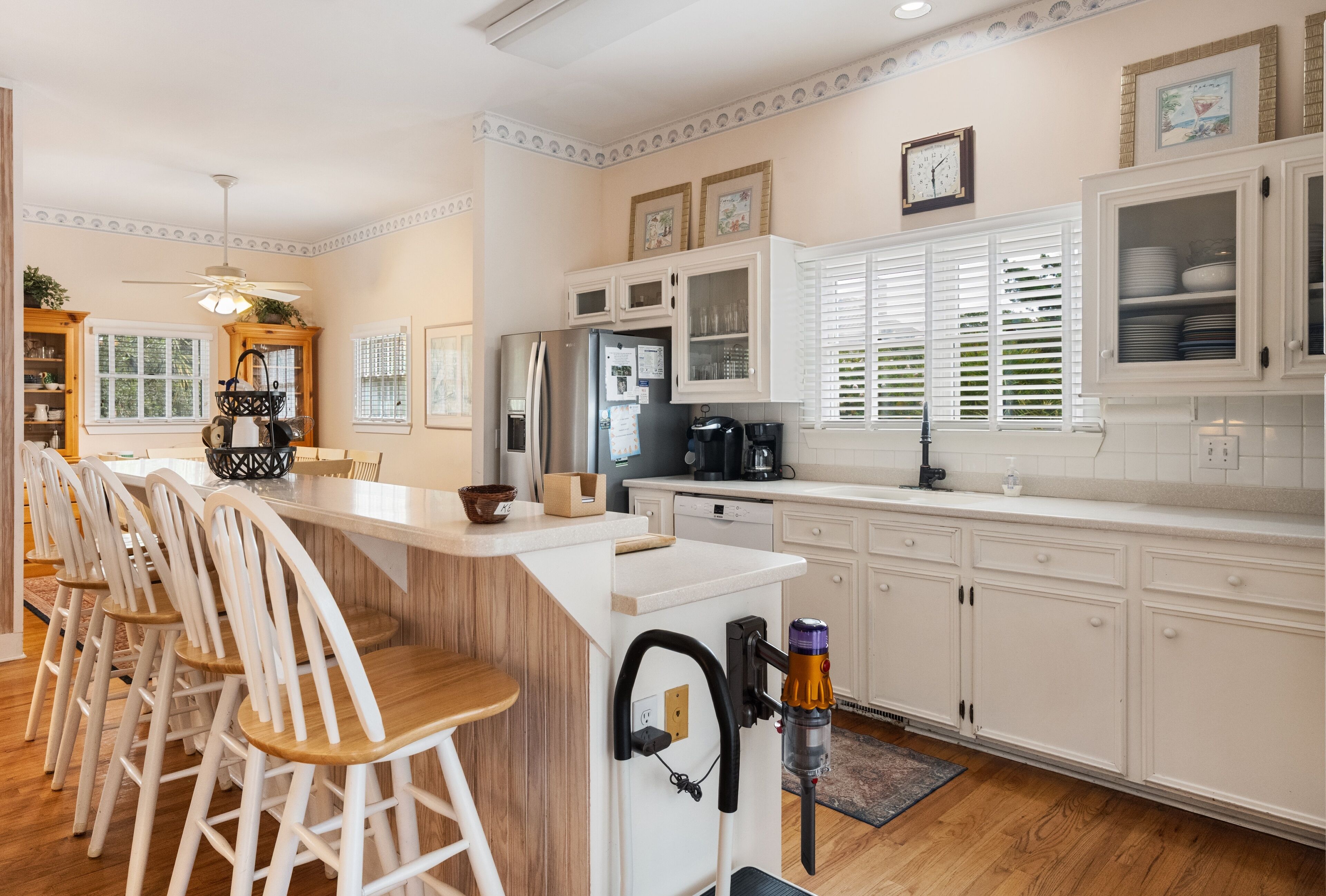 Hus, 5 soverom | Eget kjøkken | Kjøleskap, ovn, kaffetrakter/tekoker og brødrister