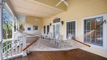 House, 5 Bedrooms | Teres/patio