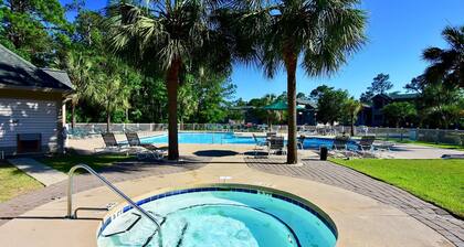Fifty-seven Sea This Spacious And Beautiful Condo Overlooking Pond And 4th Hole 3 Bedroom Condo by Peace Vacations