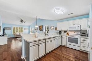 Condo, 3 Bedrooms | Private kitchen | Fridge, oven, coffee/tea maker, toaster - True Blue On 10th Hole, A Perfect Retreat For Golf Enthusiasts And Those Seeking A Relaxing Getaway 3 Bedroom Condo by Peace Vacations (Pawleys Island)