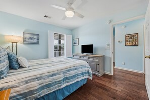 Condo, 3 Bedrooms | 3 bedrooms, free WiFi - True Blue On 10th Hole, A Perfect Retreat For Golf Enthusiasts And Those Seeking A Relaxing Getaway 3 Bedroom Condo by Peace Vacations (Pawleys Island)