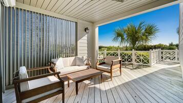 Condo, 4 Bedrooms | Property grounds