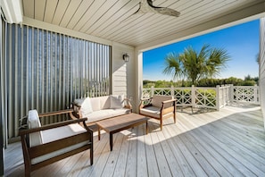Condo, 4 Bedrooms | Property grounds