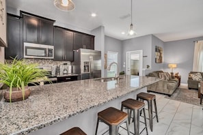 Townhome, 5 Bedrooms | Private kitchen - 3097pequod 5 Bedroom Townhouse by RedAwning (Kissimmee)