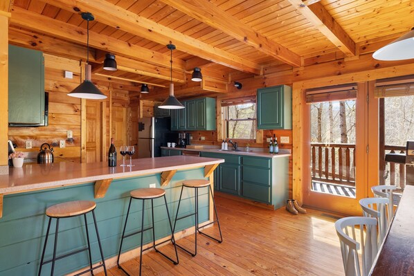 House, 6 Bedrooms | Private kitchen | Fridge, oven, coffee/tea maker, toaster - Riverbend Haven Mountain Adventure Awaits 6 Bedroom Home by Overmoon (Sevierville)