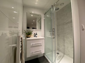 House | Bathroom - Modern Holiday Home Near the Hoge Veluwe (Arnhem)