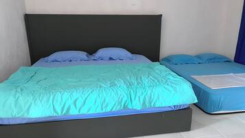 Family Suite | Laptop workspace, free WiFi, bed sheets