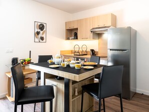 Dining - Jade et Elena by Interhome (Lit-et-Mixe)
