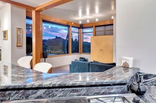 Cathedral Rock Getaway Estate w/ Chapel, Spa, STUNNING views in wonderful Sedona