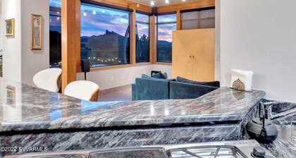 Cathedral Rock Getaway Estate w/ Chapel, Spa, STUNNING views in wonderful Sedona