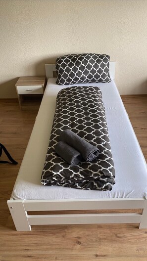 3 bedrooms, free WiFi, bed sheets - Apartment 'Wohner' with Private Garden, Balcony and Wi-Fi (Petersaurach)