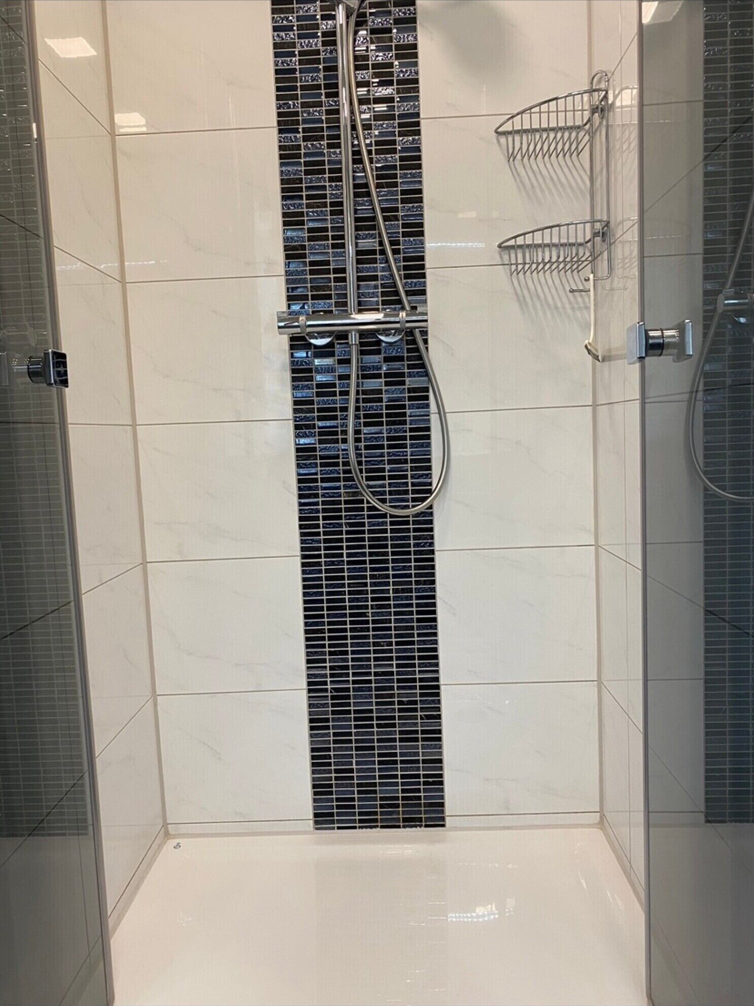 Shower, towels