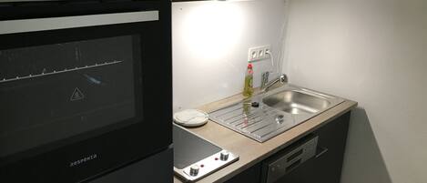 Kühlschrank, Ofen, Herdplatte, Geschirrspüler