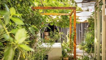 Tente Exclusive, patio, vue jardin | Baignoire relaxante profonde