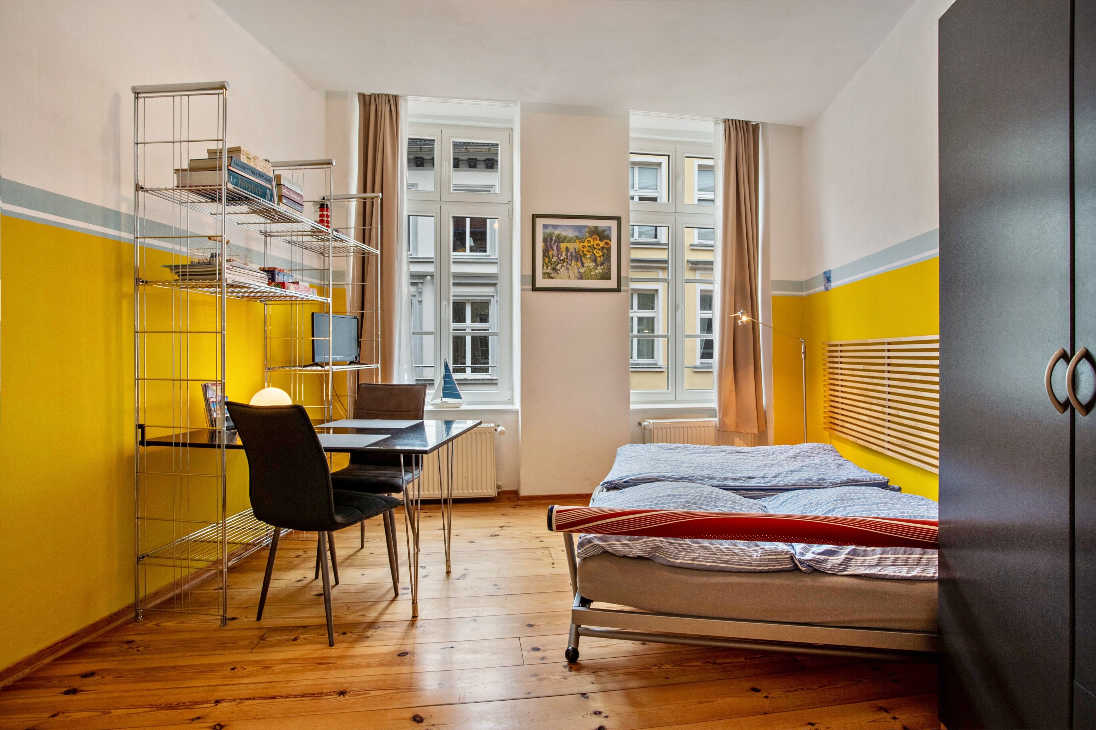 Skrivbord, gratis wi-fi och sängkläder