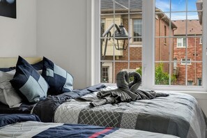 3 chambres, fer et planche à repasser, lit parapluie, Wi-Fi gratuit