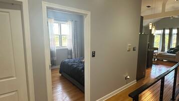 2 chambres, bureau, lit de bébé portatif, Wi-Fi