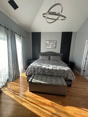 2 slaapkamers, een bureau, reisbedje, wifi