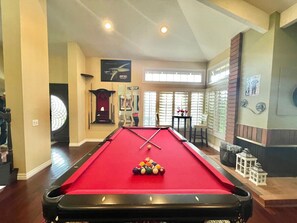 Spielezimmer