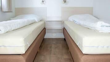 2 bedrooms, individually furnished, bed sheets