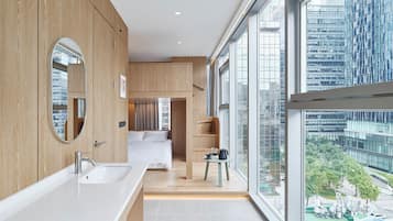 A2 (Double Bed 2) | In-room safe, blackout drapes, free WiFi, bed sheets
