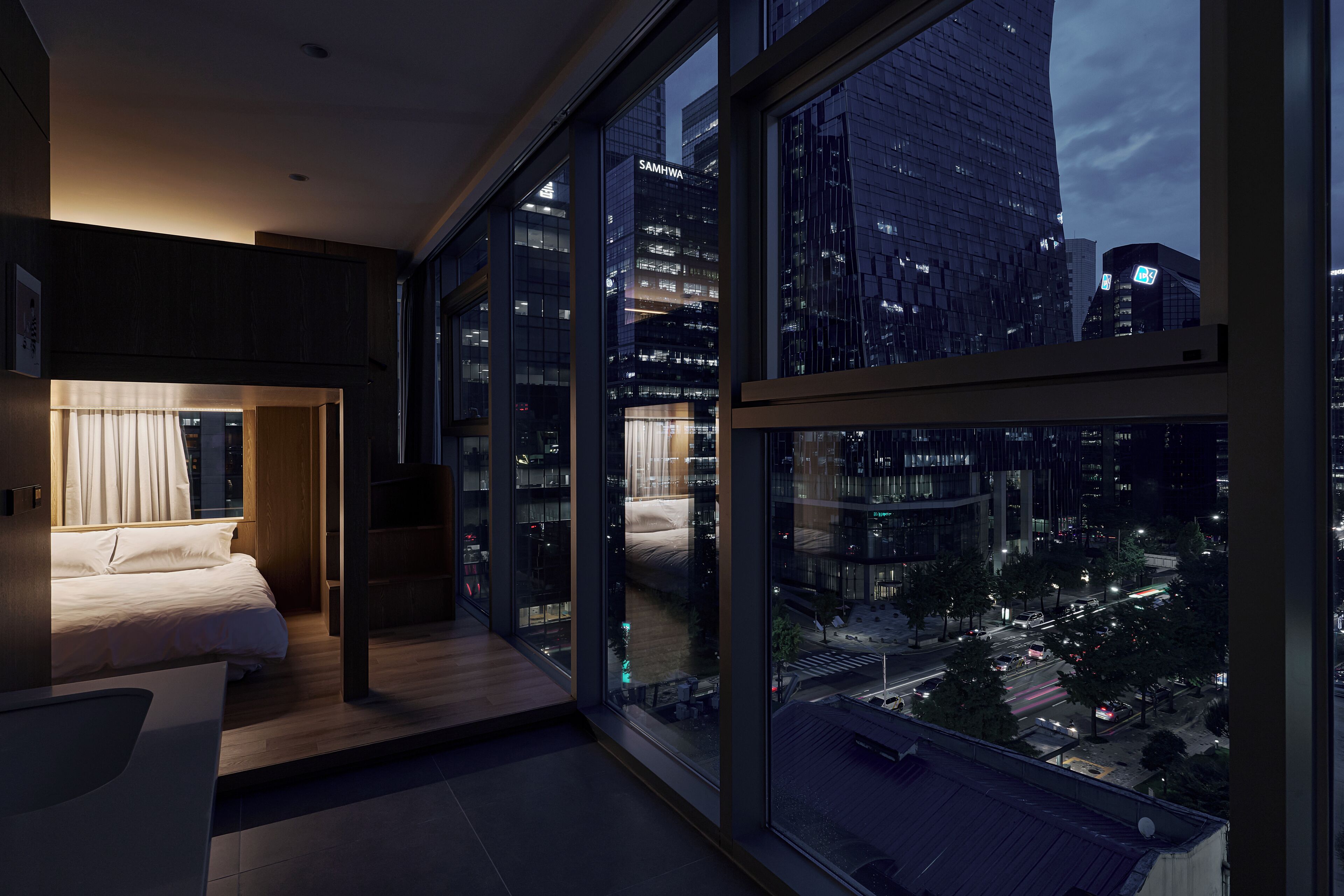 A2 (Double Bed 2) | In-room safe, blackout curtains, free WiFi, bed sheets