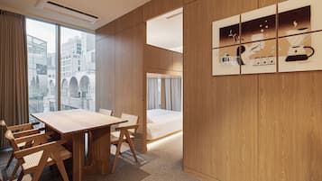 D (Double Bed 2) | In-room safe, blackout drapes, free WiFi, bed sheets