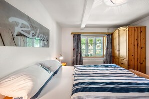 2 habitaciones, tabla de planchar con plancha y wifi gratis 