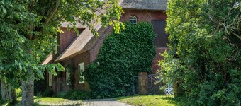 Apartment 'Fewo Gönke' with Private Garden and Wi-Fi