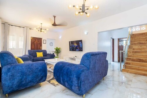 Lux Suites Nyali Holiday Villa