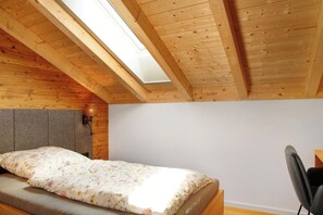 3 bedrooms, free WiFi, bed sheets