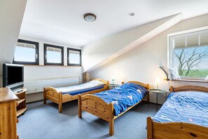 2 bedrooms, free WiFi, bed sheets