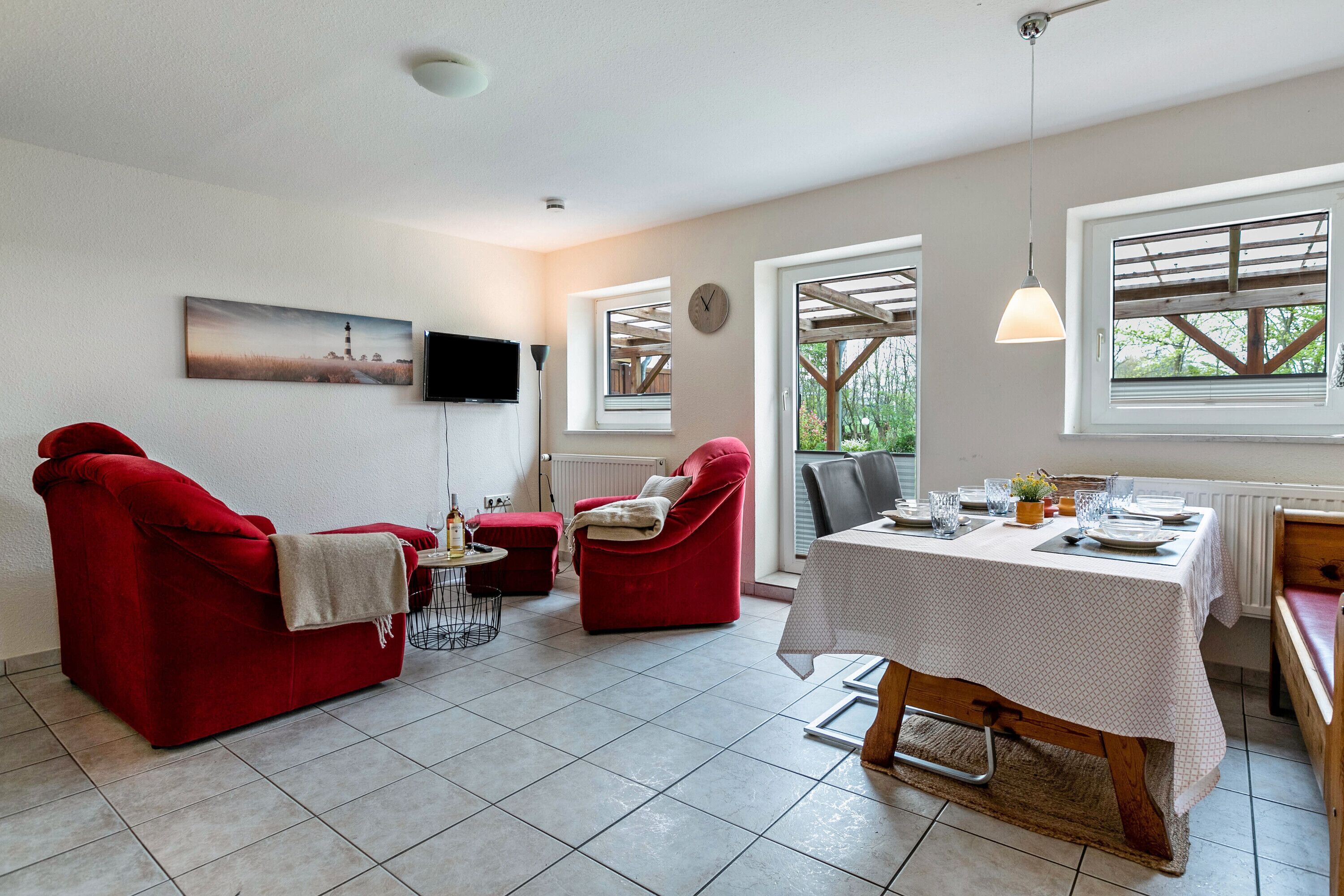 Fernseher, Tischtennisplatte