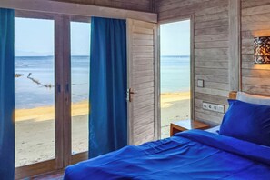 View from room - Lembo Lagoon Bungalows  (Lembongan Island)