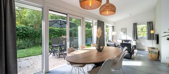 Brilliant Bungalow in Kamperland by the Lake