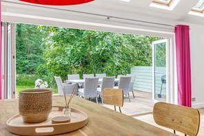 Outdoor dining - Wollaton House Summar (Nottingham)