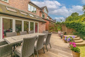 Outdoor dining - Wollaton House Summar (Nottingham)