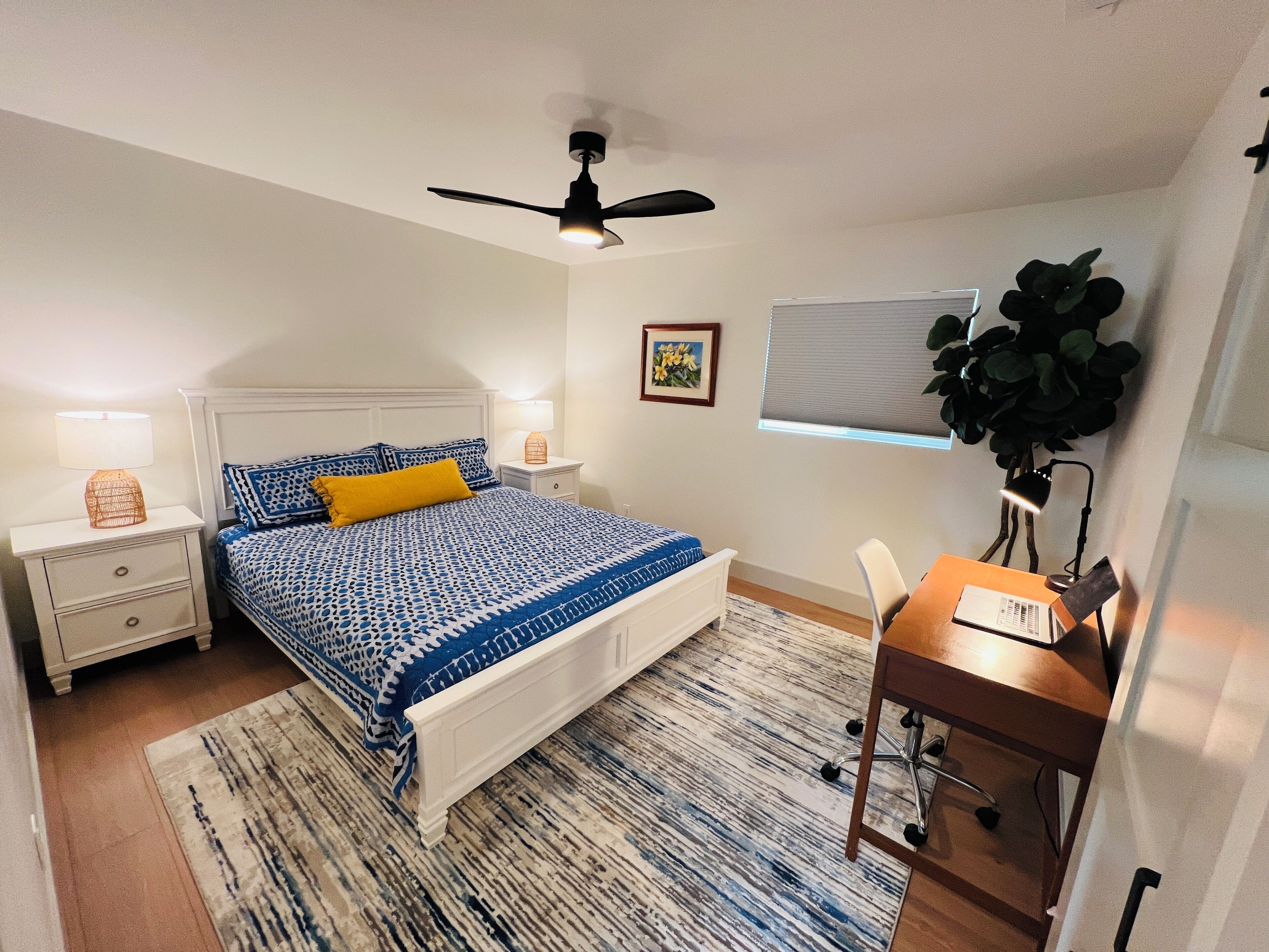 Steps To The Ocean - New 3 bed/2 bath Silver Strand Oasis 1 House from the Beach