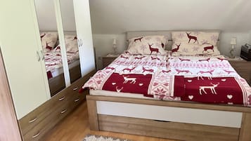 1 bedroom, free WiFi, bed sheets