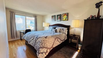 4 soverom, skrivebord, strykejern/-brett og wi-fi