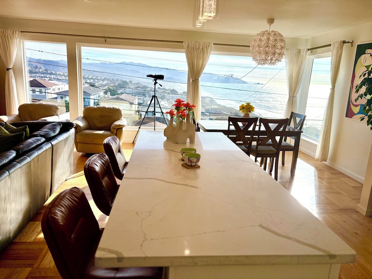 Spacious 4br Oceanview Home Modern Kitchen Near Beach & Sf - Pacifica, CA