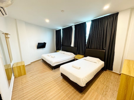Superior Suite | Laptop workspace, free WiFi, bed sheets. Hotel O Furich Hotel