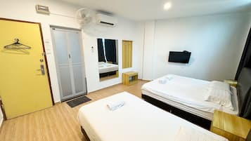 Superior Suite | 1 bedroom, laptop workspace, free WiFi, bed sheets