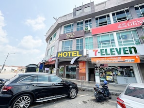 Front of property - Hotel O Furich Hotel (Mentakab)