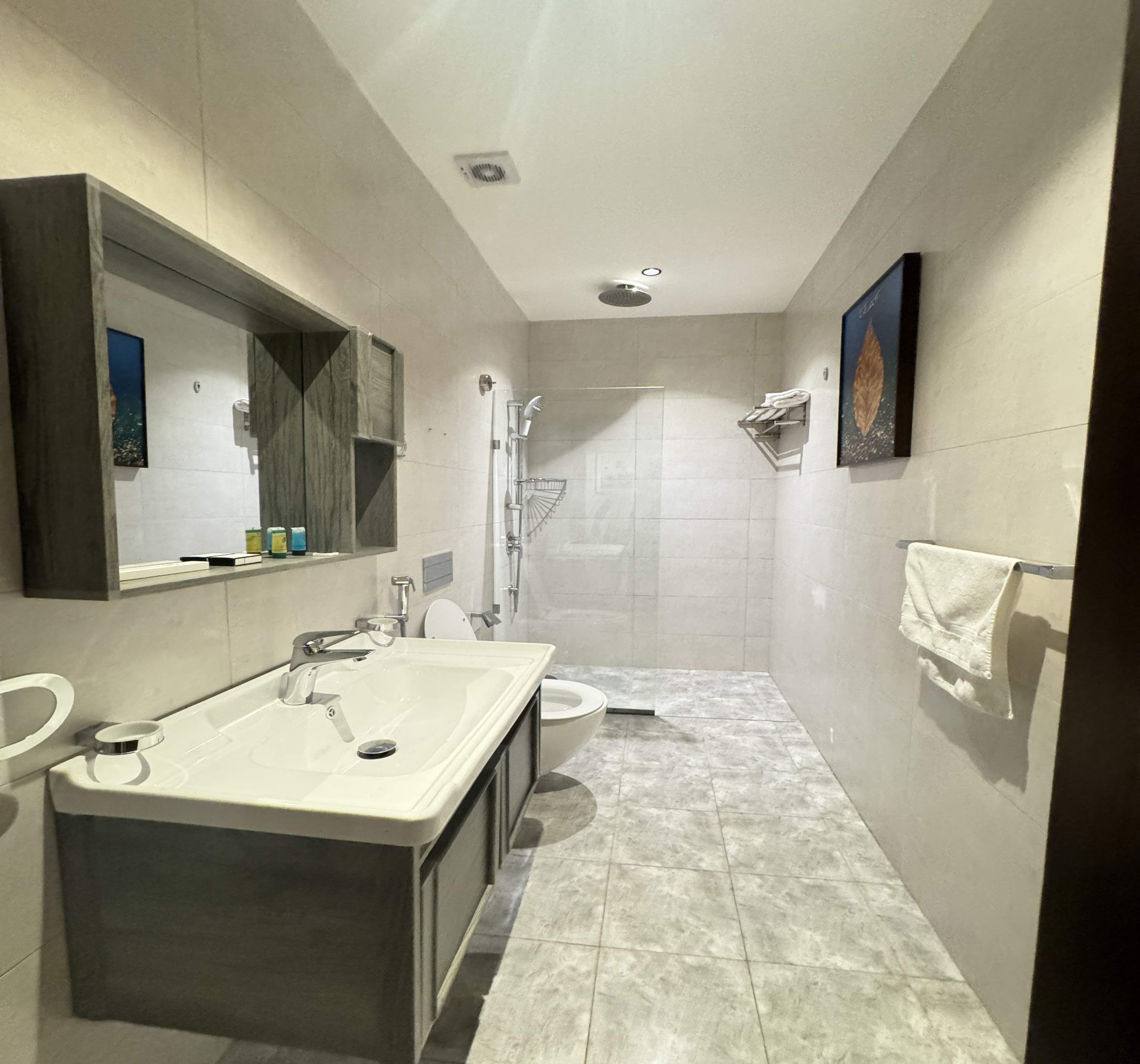 Suite | Bathroom