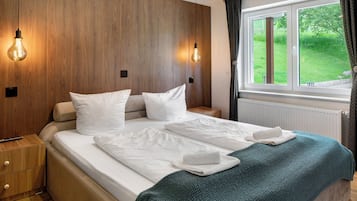 1 habitación, tabla de planchar con plancha, wifi gratis y ropa de cama