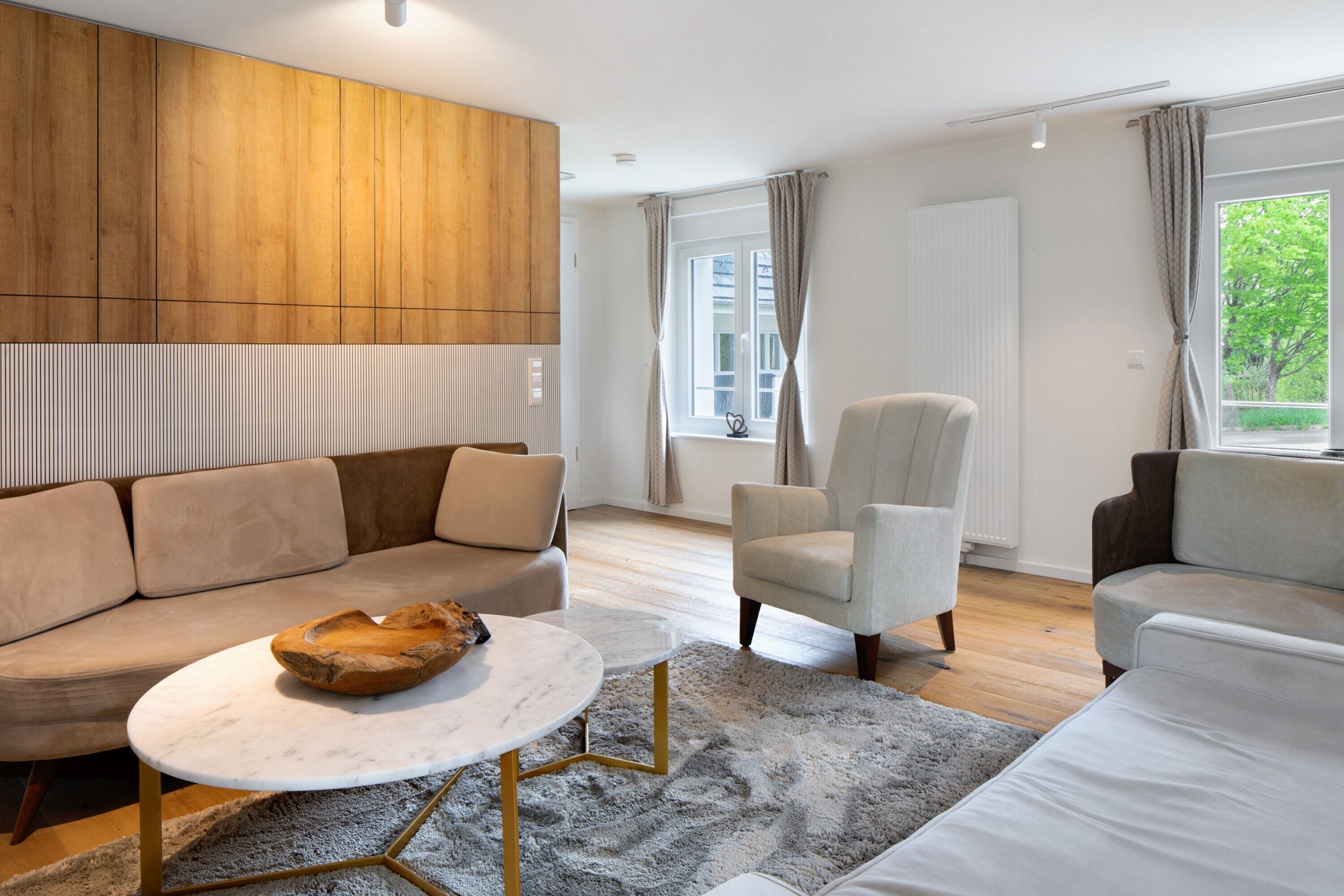 Télévision, table de tennis de table