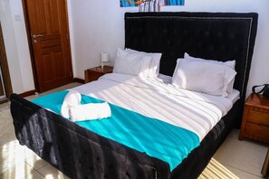 Appartement Affaires | 2 chambres, décor unique, ameublement unique, accès au Wi-Fi (inclus)