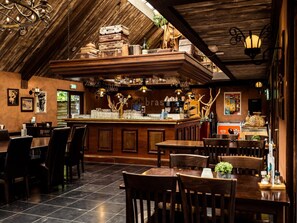 Bungalow | Dining - Comfortable Bungalow on the Veluwe (Epe)